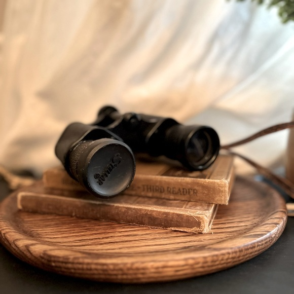 Stellar vintage binoculars with leather neck strap‎ - Picture 1 of 5